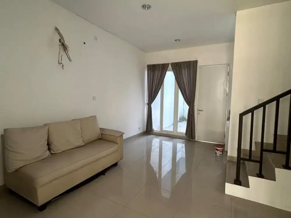 Rumah 2 Lantai dengan Kitchen Set & 3 AC di River Garden JGC Cakung - LT 119 m²