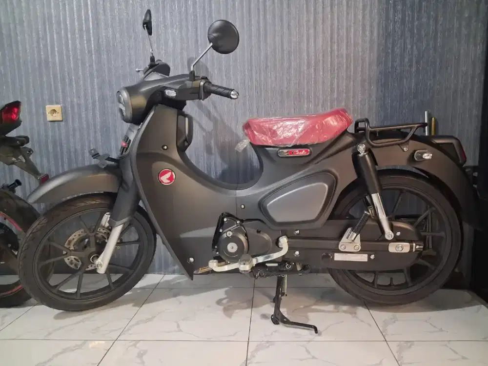 Honda Super Cub C125 FI (RARE ITEM) 2nd (ODO 2km)