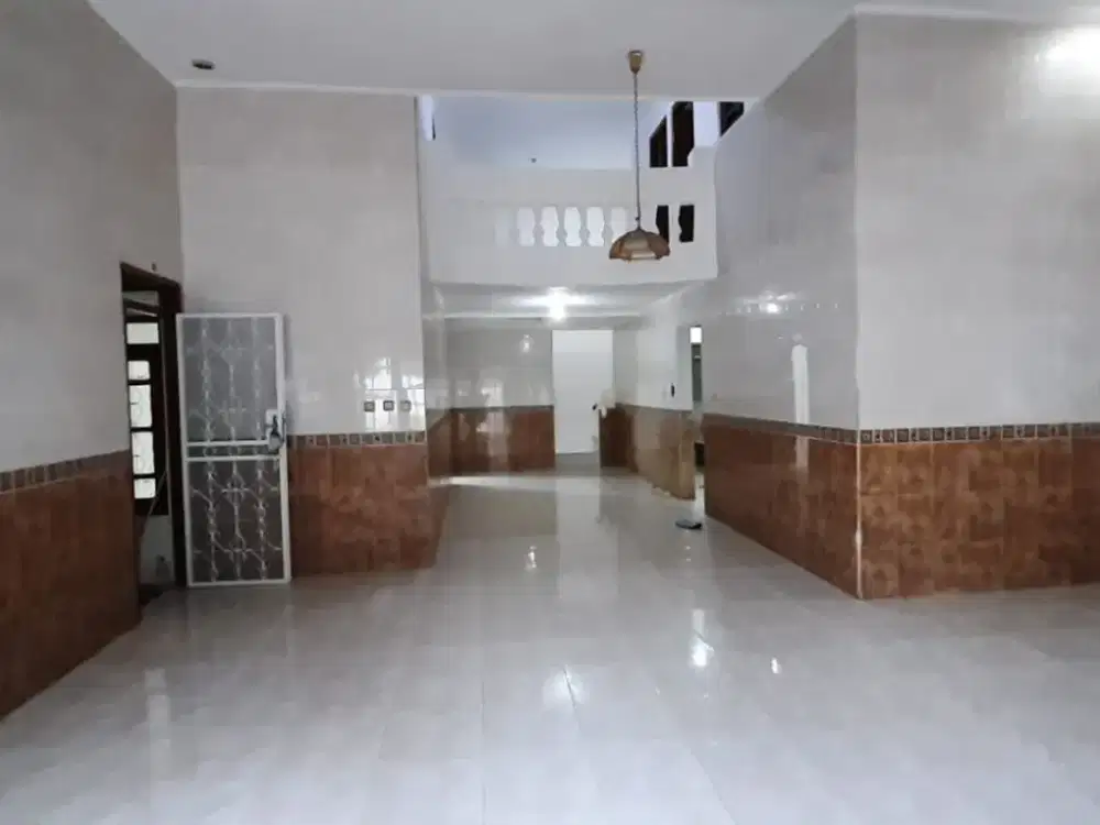 Rumah 1,5 Lantai Dalam Komplek di Pondok Gading Utama Jakarta Utara