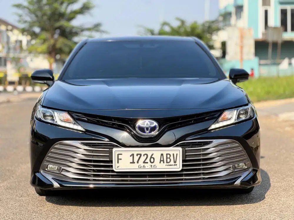 Camry 2.5 V AT 2019 Hitam