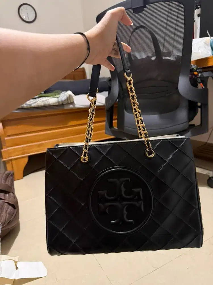 Tory Burch Fleming Soft Chain Tote