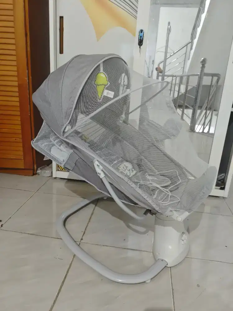 Bouncer Bayi Cocolatte Snuggli 2.0