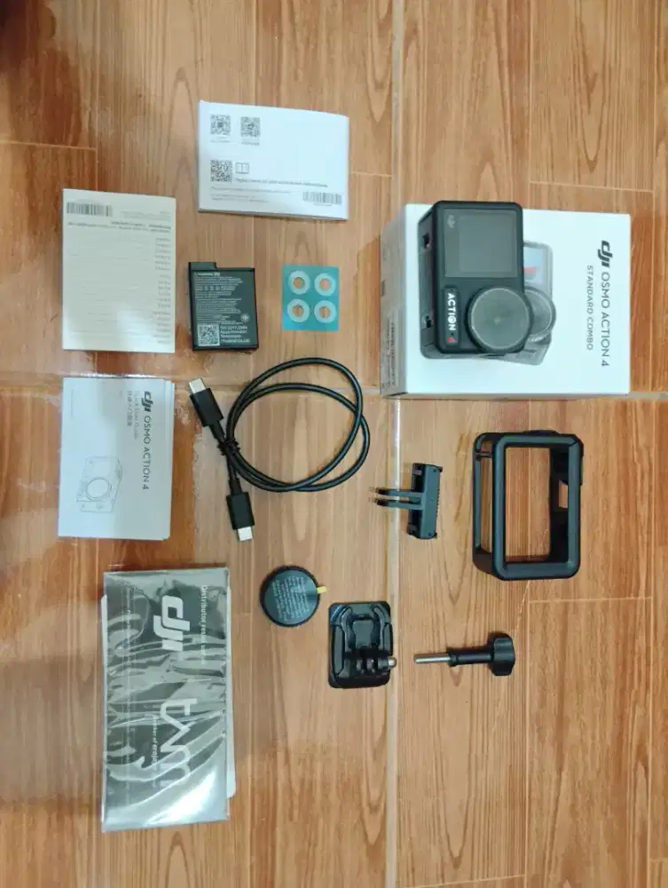 DJI OSMO ACTION 4 STANDARD COMBO
