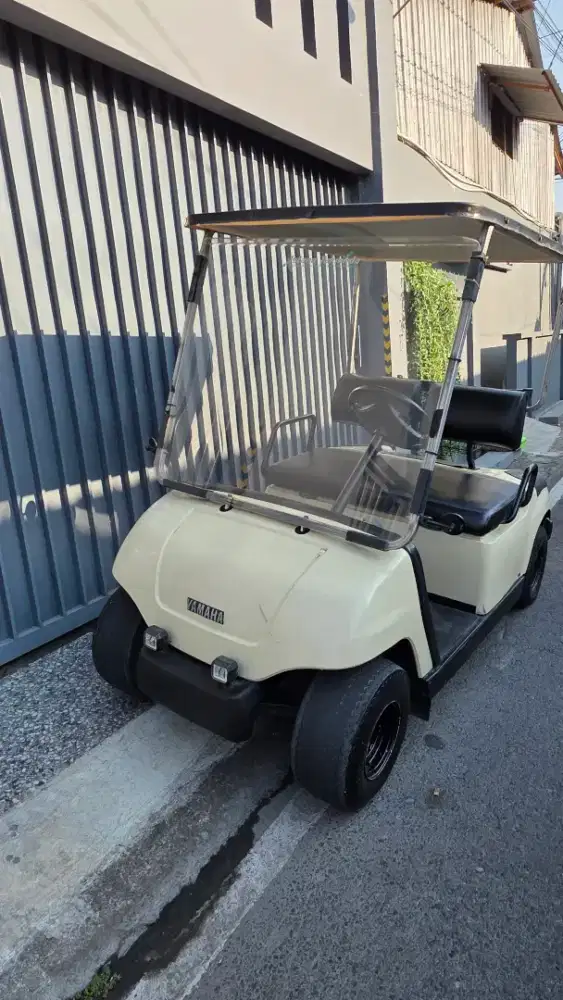 Yamaha buggy golf car