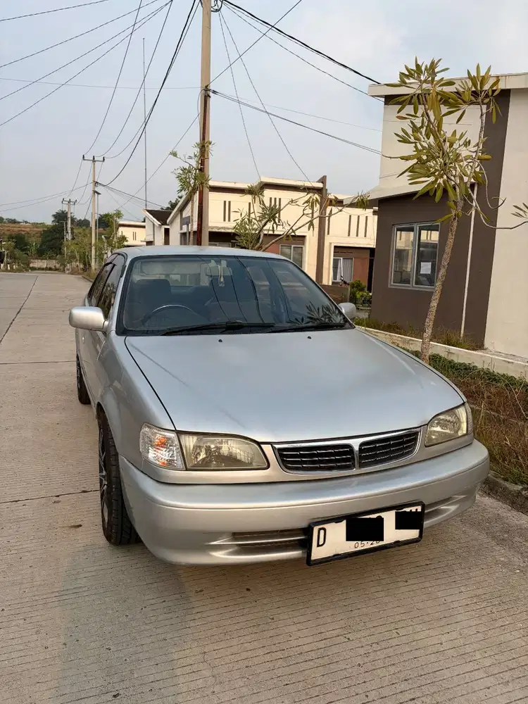 Toyota Corolla (2000)