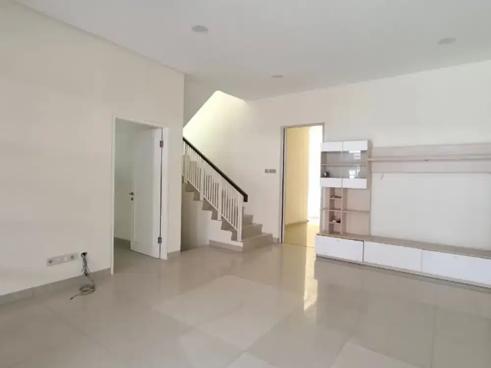 Disewakan Rumah Golf Lake 2 Lantai - 2+1 KT | Full AC | Siap Huni