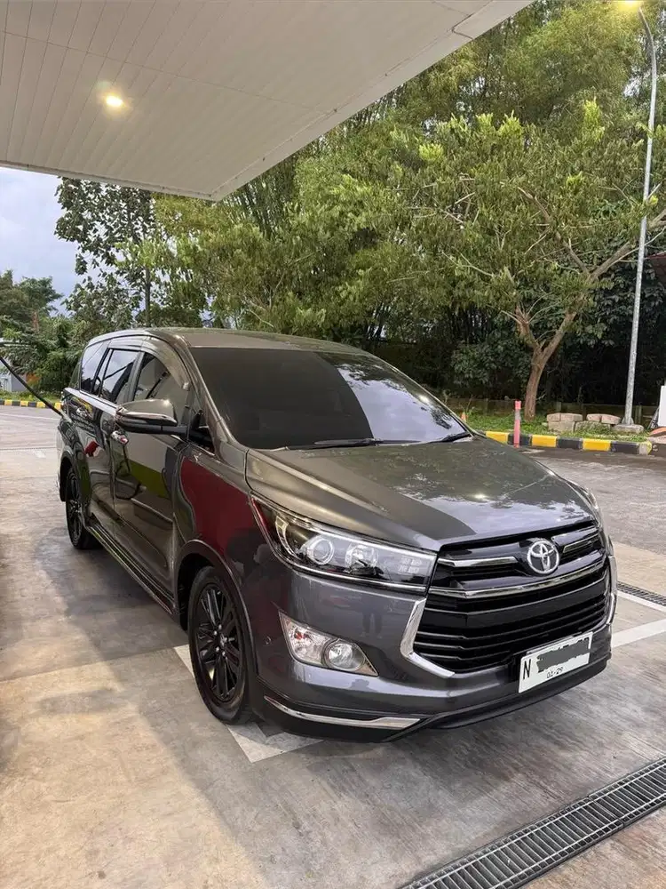 dijual innova venturer