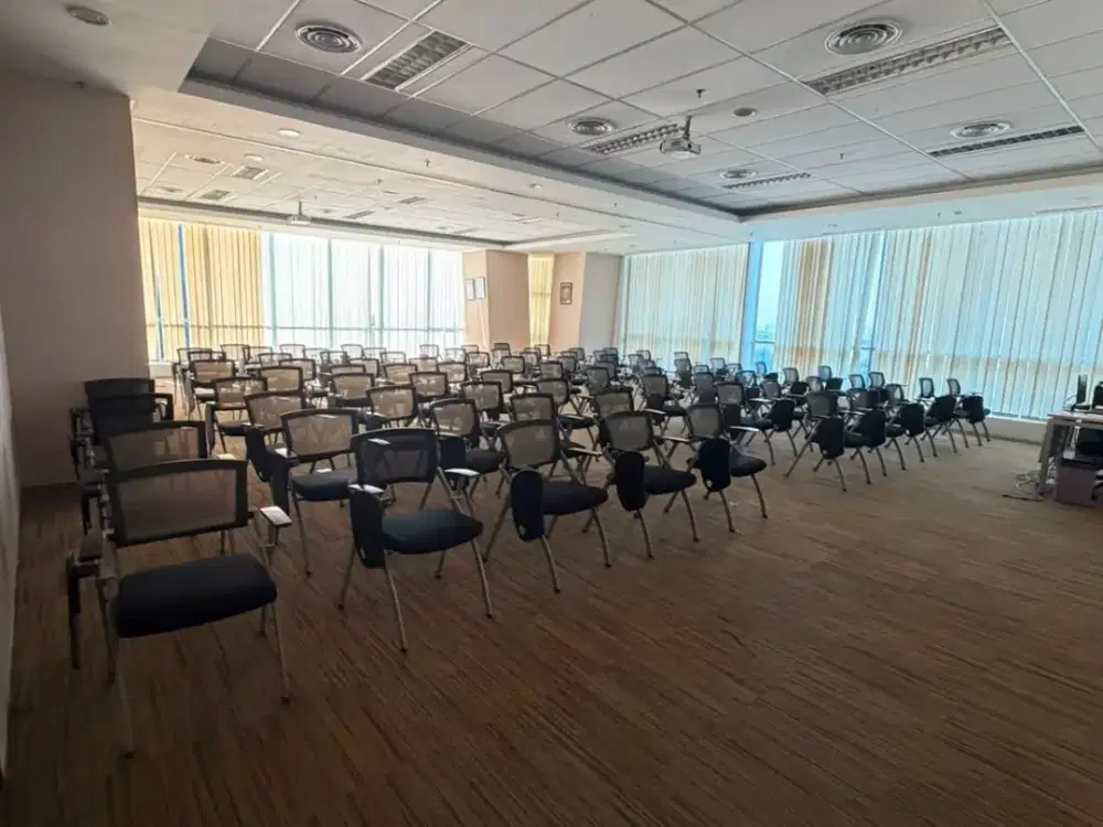 Disewakan Office Space APL Tower, lokasi startegis di area perkantoran Jakarta Barat
