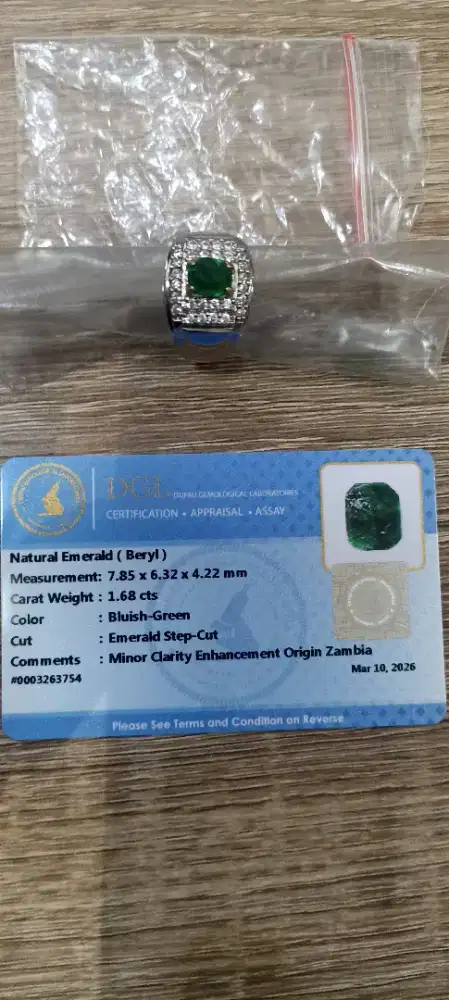 Emerald (Beryl) zamrud