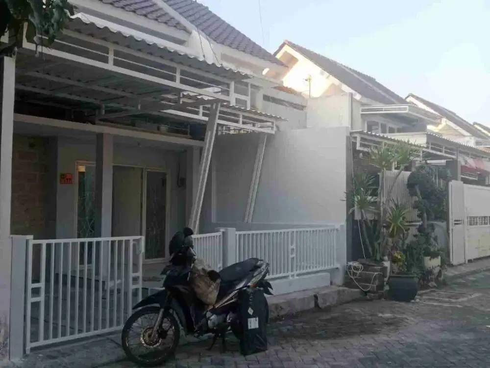 Rumah Minimalis Green Lake Wonorejo