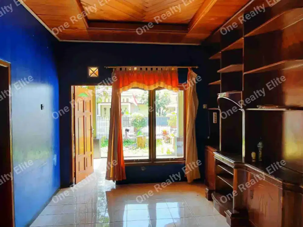 Rumah Luas Posisi Hook di Soreang