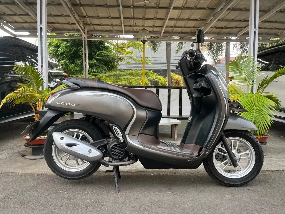 Scoopy Stylish Keyless 2022