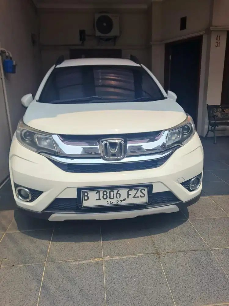 Dijual mobil Honda BRV 2017