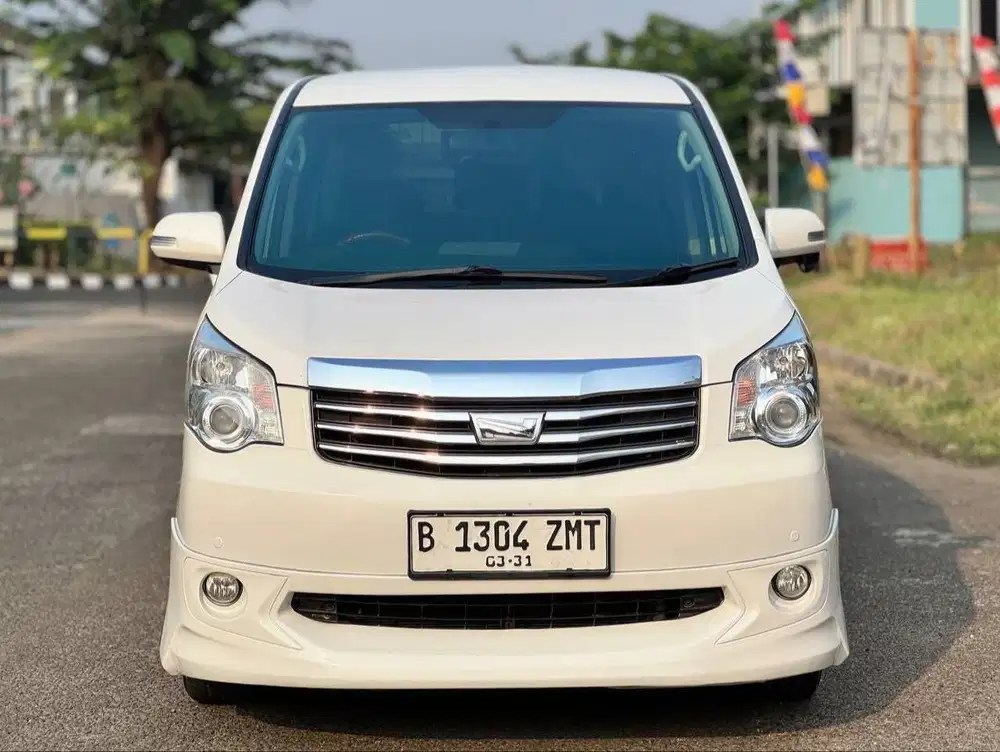 TOYOTA NAV1 V LIMITED AT 2016