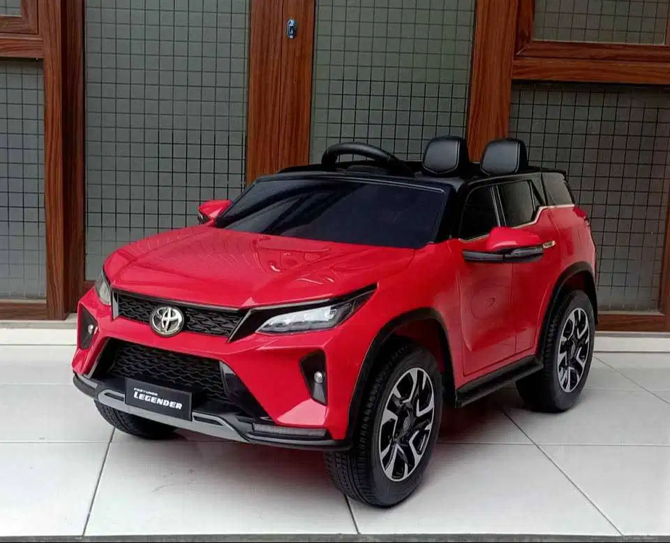 Mobil Aki Anak Toyota Fortuner Double Dinamo PMB M 7588 Lisensi