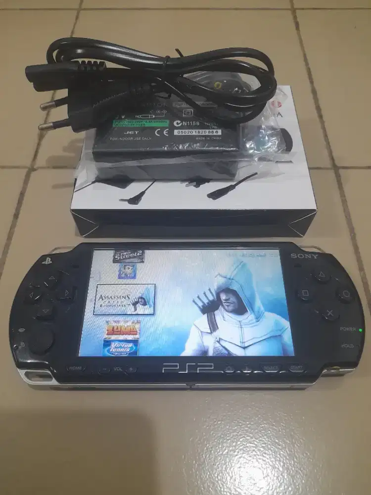 Psp Slim Seri 2000 Memory 8gb Full game lengkap Mines dikit