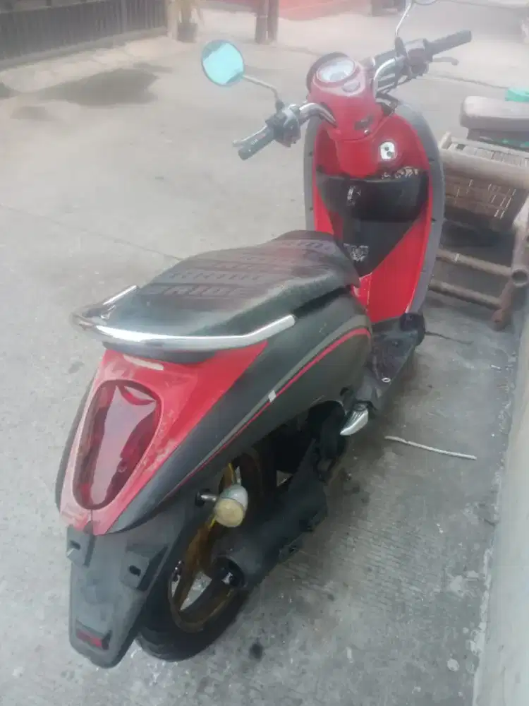 Honda Scoopy karbu