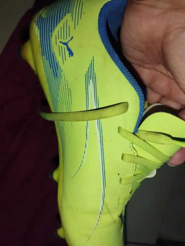 Sepatu Bola Anak