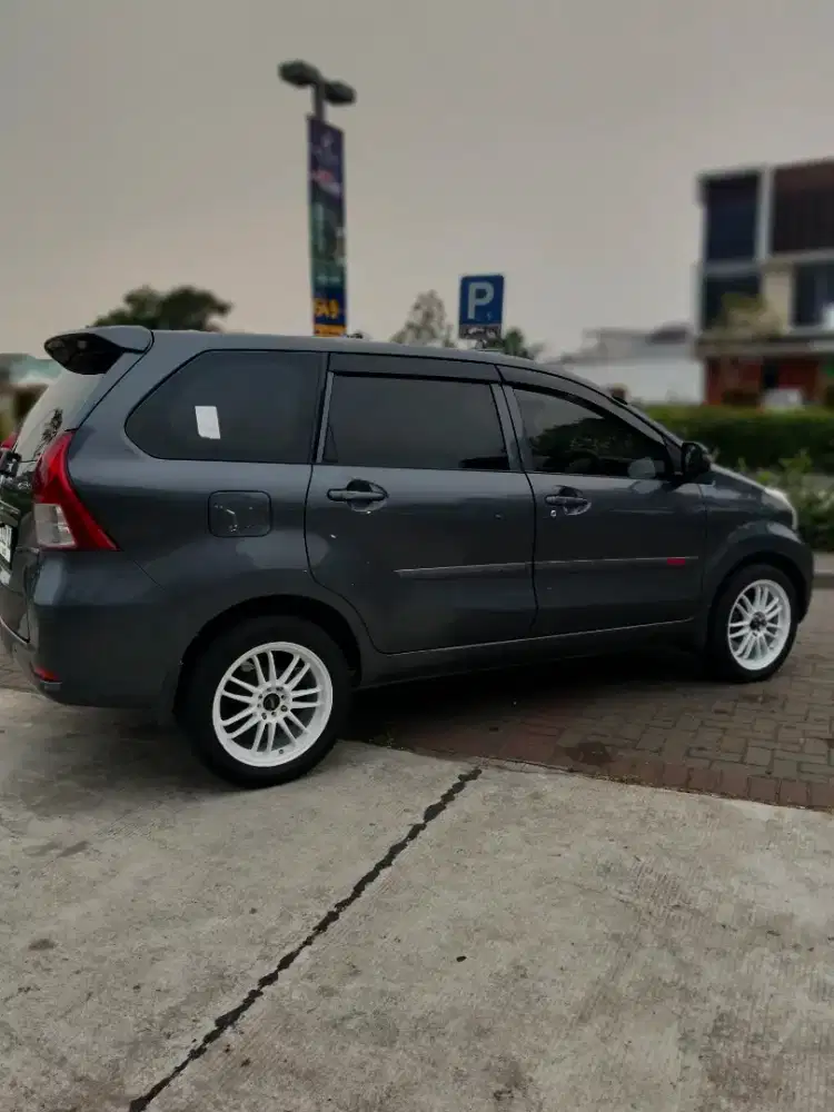 Daihatsu Xenia X manual