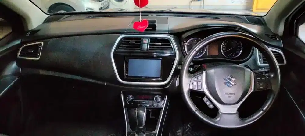 suzuki sx4 (2019)