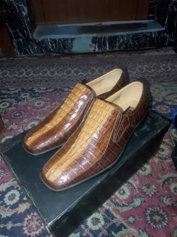 Dijual sepatu Fratelli Rosetti