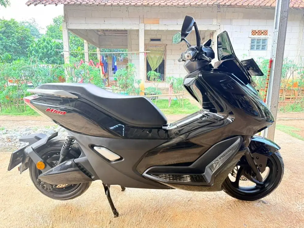 Uwinfly m100 gen 3 2026 plat F kabupaten