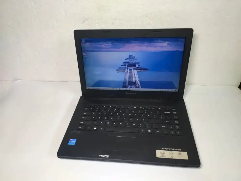 B928 Lenovo G410 Core i5-4200M Ram 8GB ssd 128GB layar baru