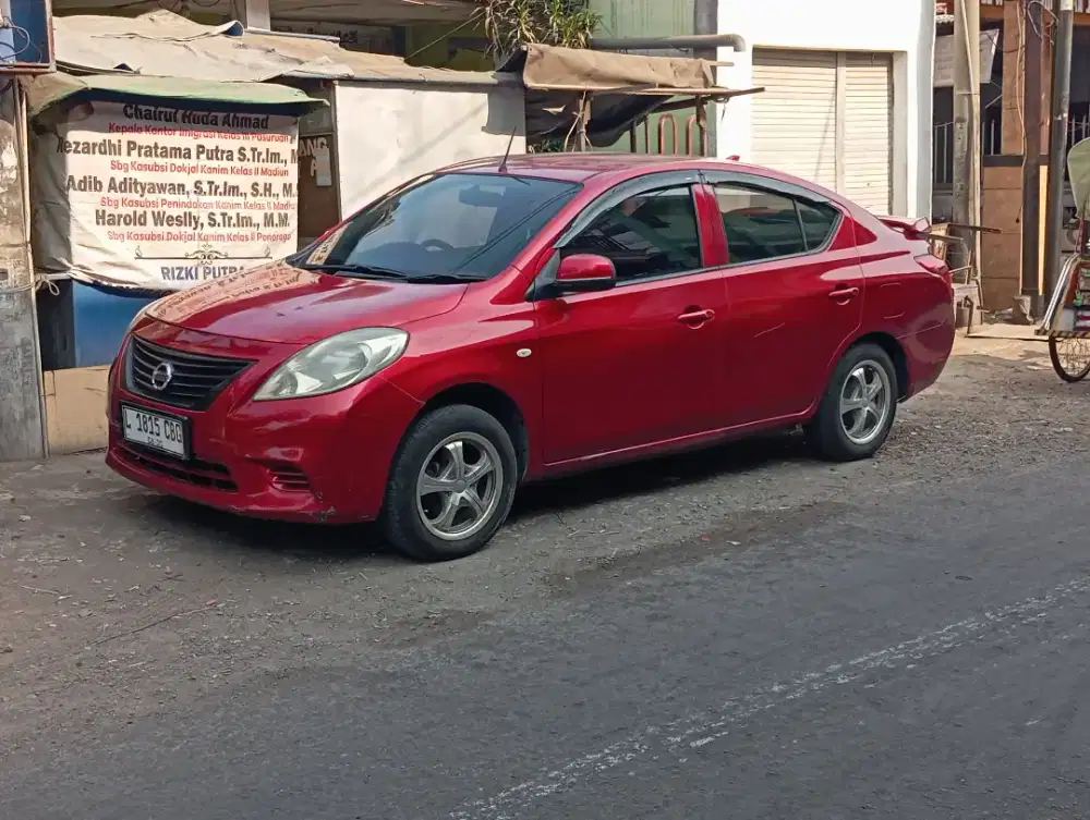 Nissan Almera 2012