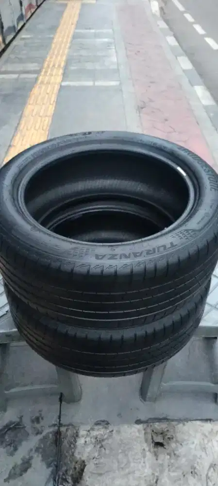 2ban BMW Mercy 225/50/R17 Bridgestone Turanza T005 RFT mlus  nik 2025