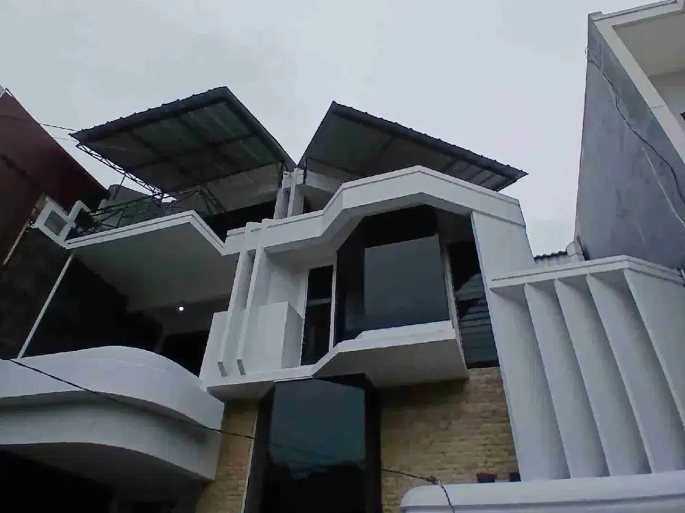 Jual cepat rumah 3 lantai Pondok kelapa Jakarta timur