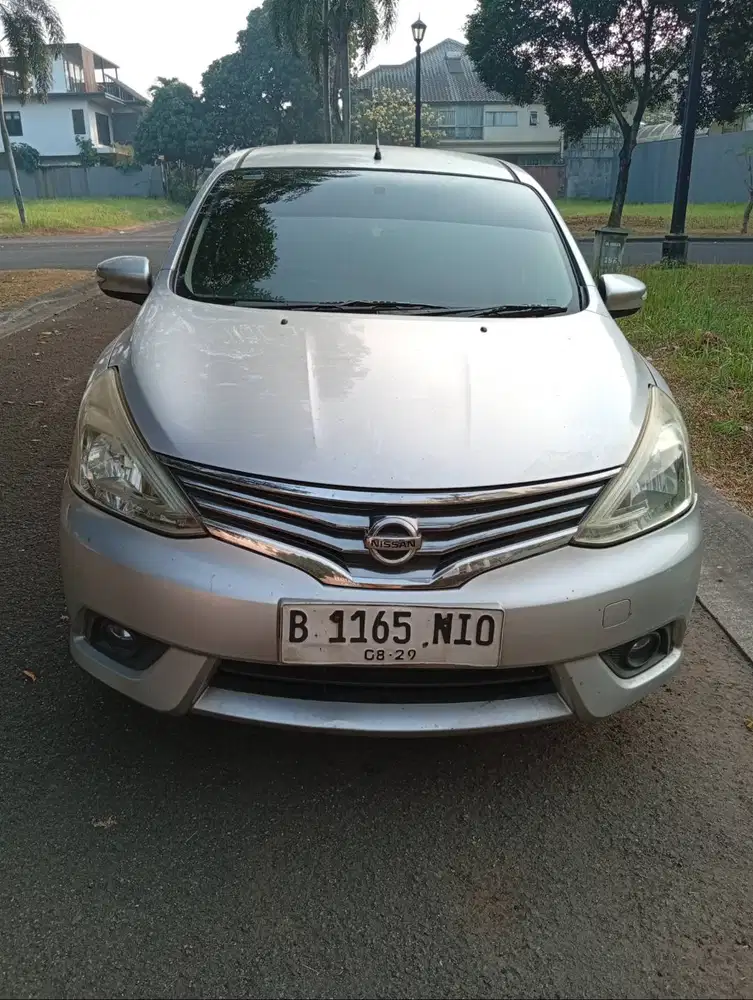 Dijual Nissan Grand Livina XV Automatic tahun 2016 kondisi Top