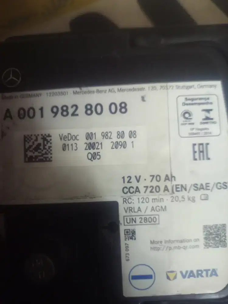 Dijual accu merk VARTA 12 vol 70 Ah bekas mobil mercy