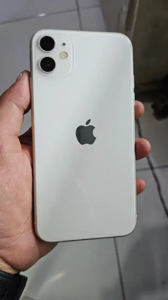 Iphone 11 64GB Putih Permanent