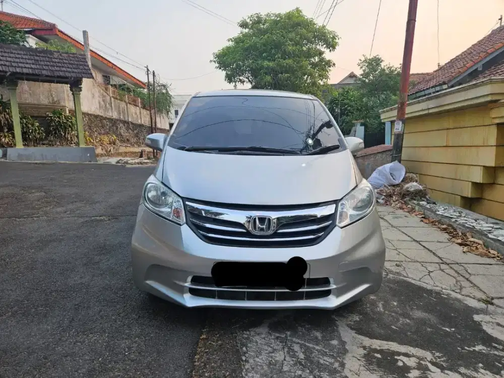 Dijual Honda Freed Tipe E PSD