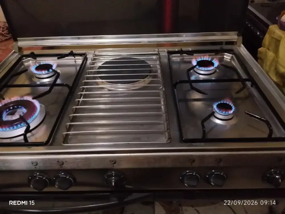 Kompor gas ariston