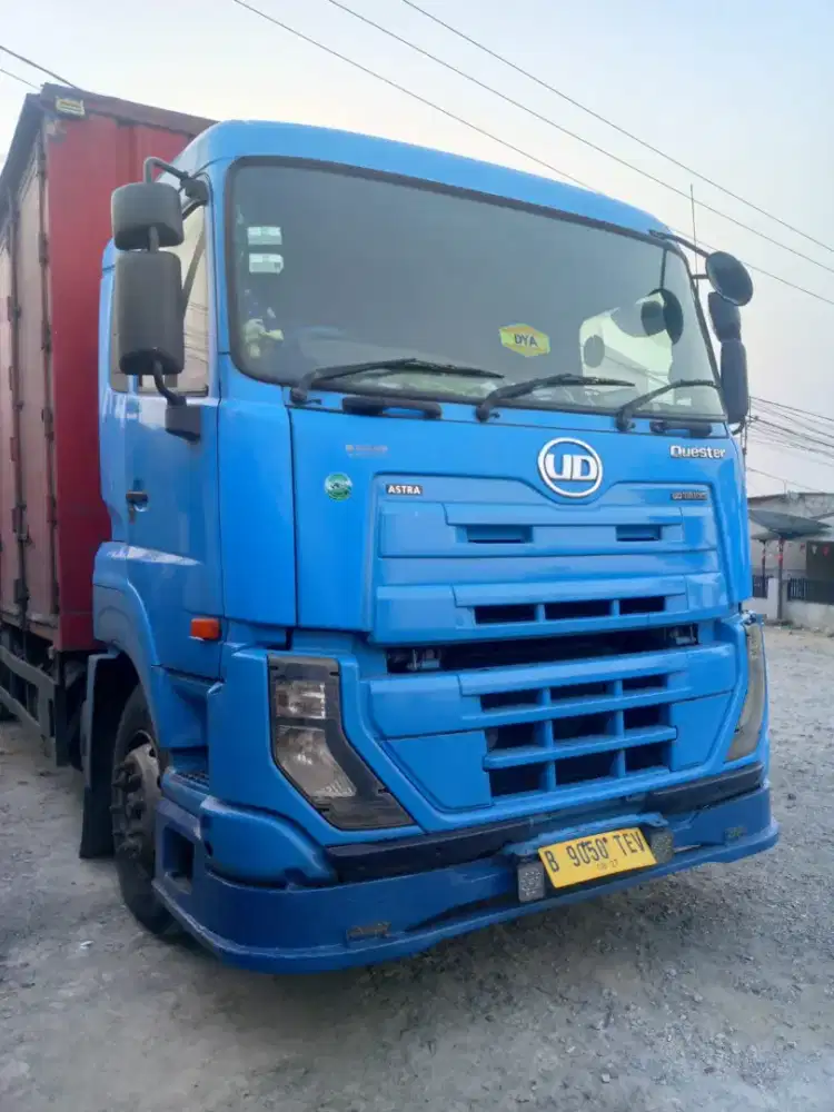 UD Quester CDE 280 Box Tronton 2017 Manual