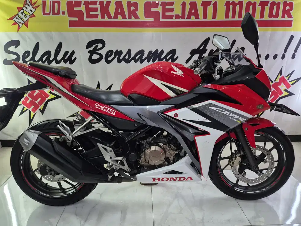 CBR 150 Racing Red Flashlight siap poll