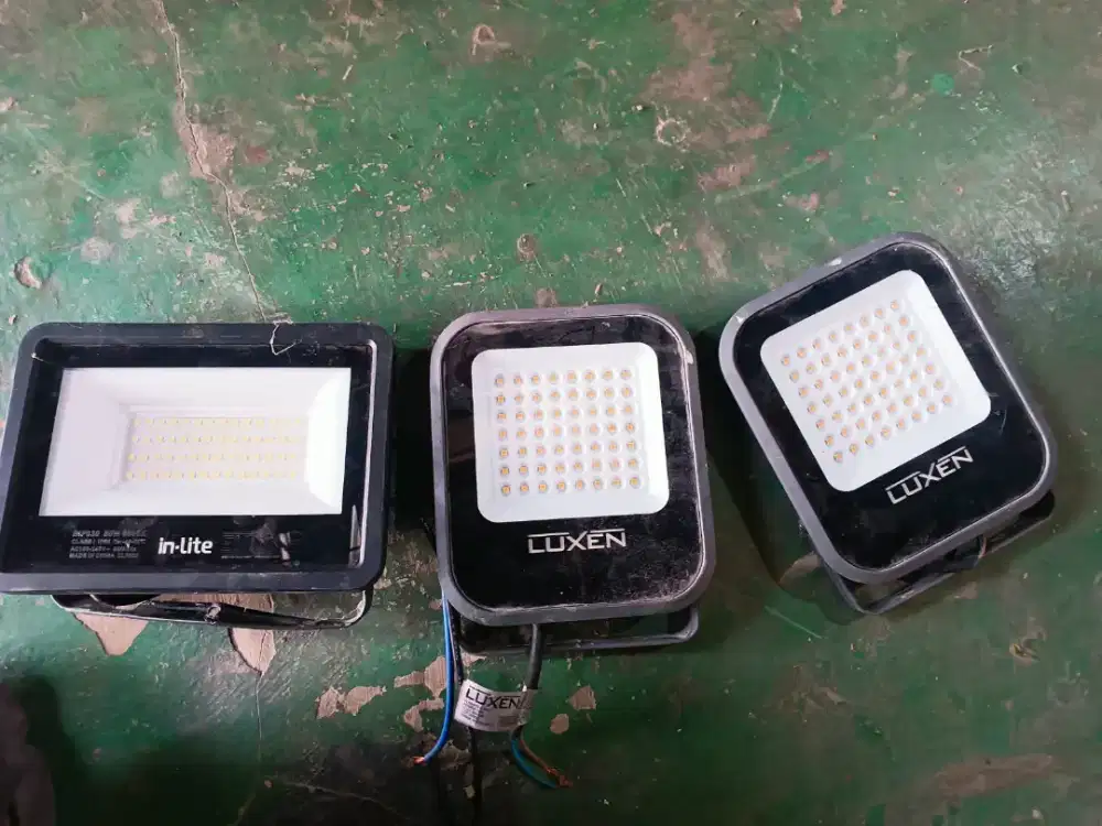 Lampu sorot atau lmpu tmbak