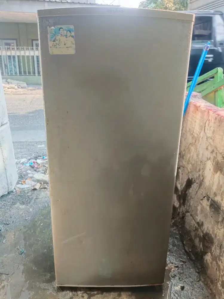 Freser 6rak sharp normal beku siap pakai