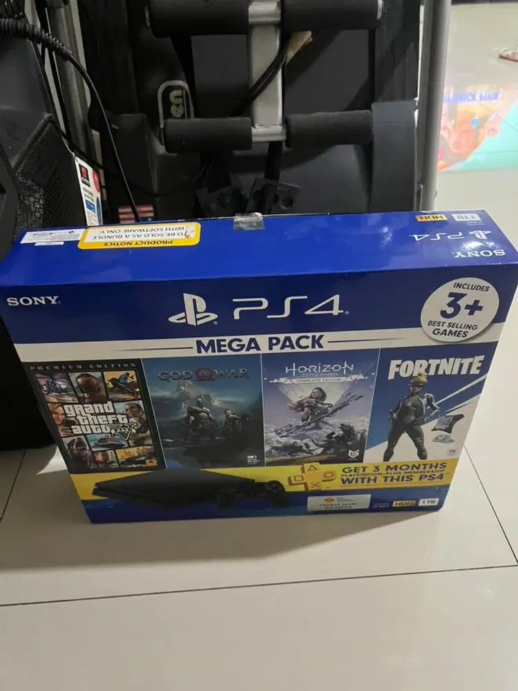 PS 4 Slim 1 Tb Like New