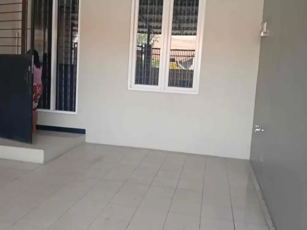 sewa rumah bagus Taman kopo indah 2