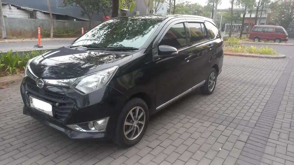 Daihatsu Sigra R manual tahun 2017 good condition