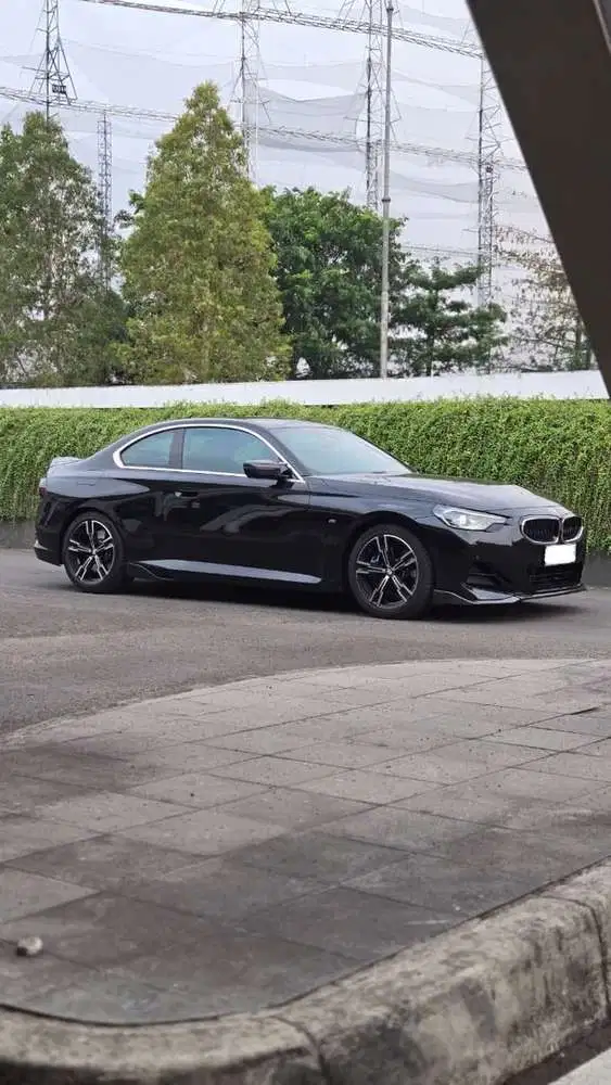 BMW 220i 2023 Bensin
