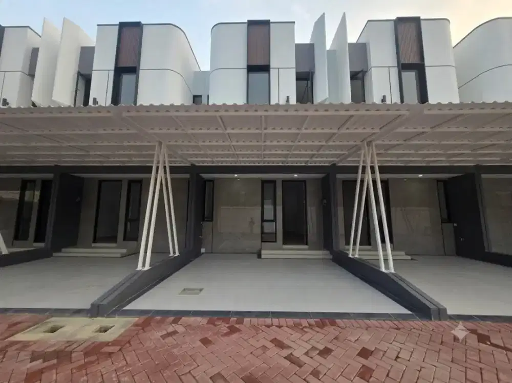 Rumah MURAH SIAP HUNI DI JAKARTA TIMUR  FULL BATA MERAH .