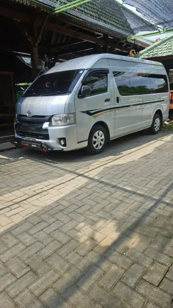 HIACE COMMUTER ISTIMEWA, TANPA PR