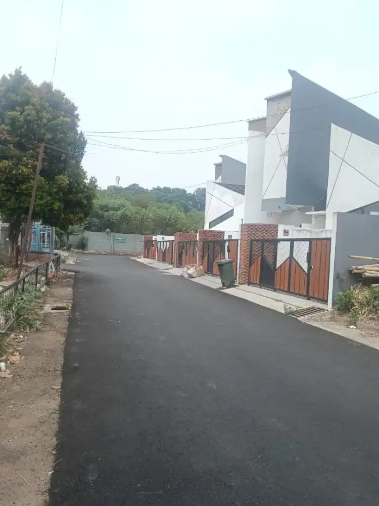 Dijual tanah luas 400 mtr bisa ambil 200 mtr
