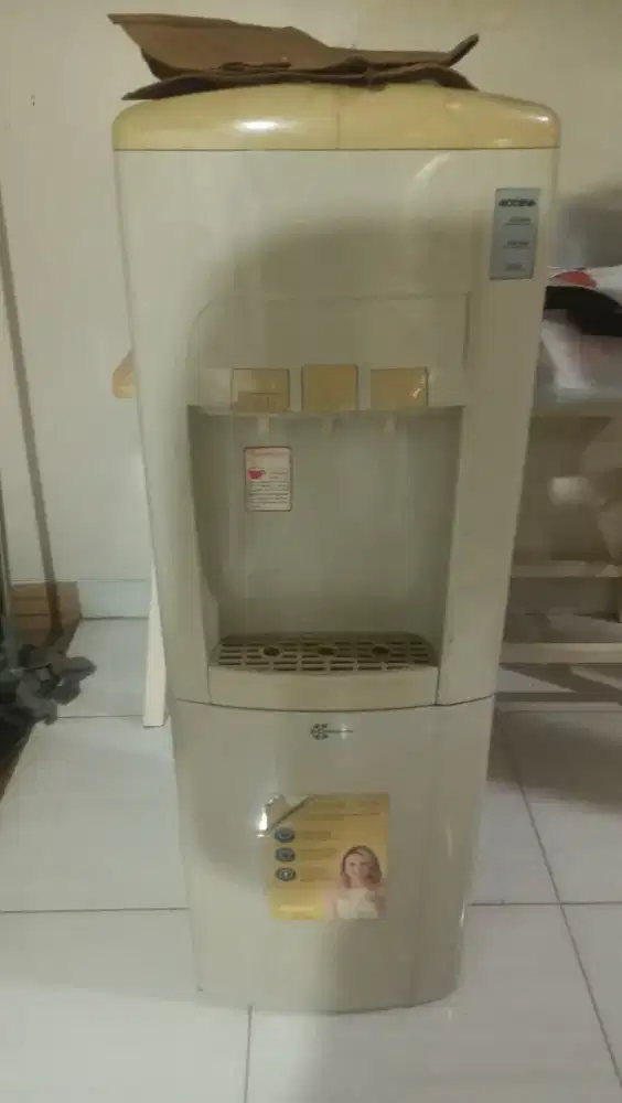 Dispenser modena