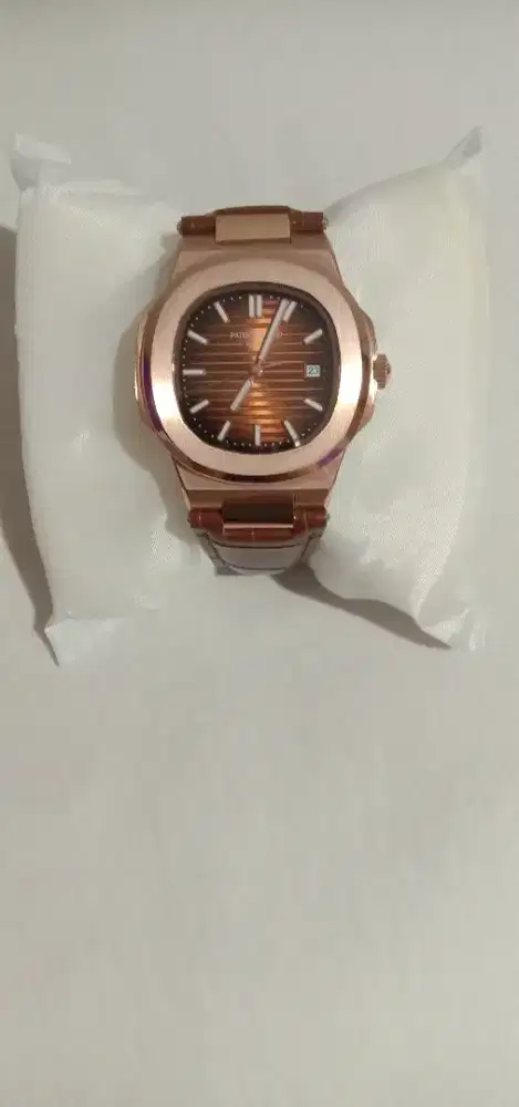 Jam tangan pria Patek Philippe Automatic.
