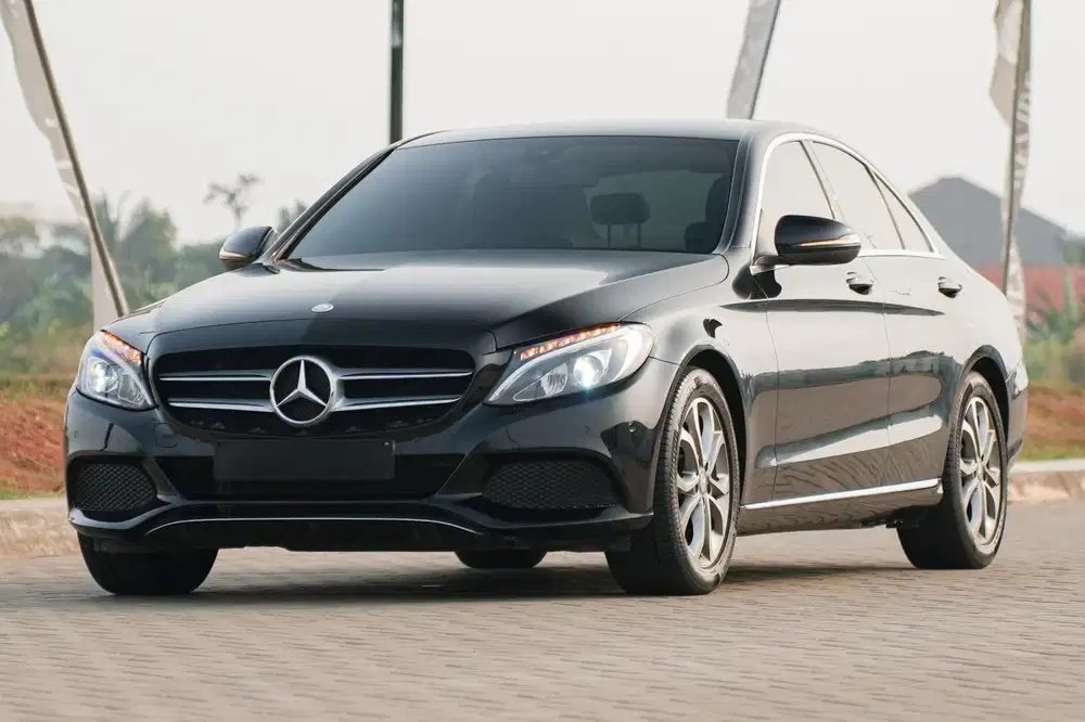 Beda Kelas! Mercedes Benz C200 Avantgarde 2016 Warranty 320i 520i c250