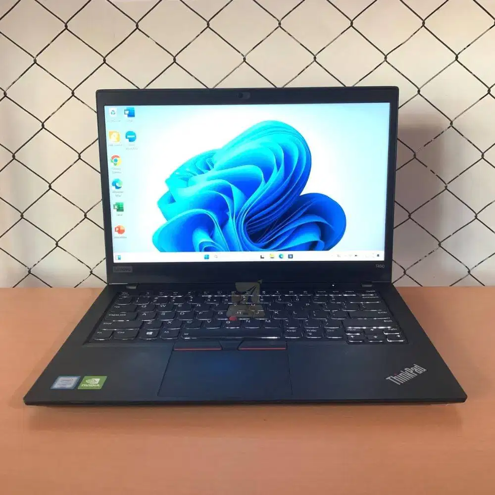 Lenovo ThinkPad T490 Touchscreen / i7-8665U / RAM 16GB / SSD 256GB /